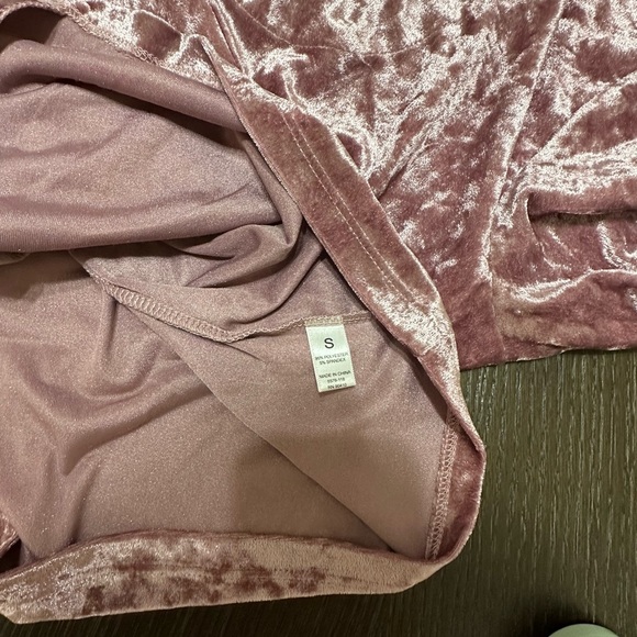 NWT Nicole Miller Crushed Velvet Mauve Fusion Pajama Top, Women’s size Small - Picture 7 of 11